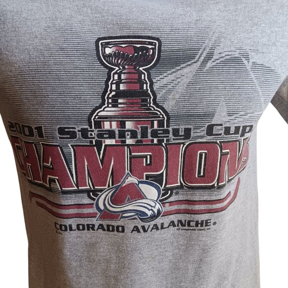 Small Vtg 2001 Stanley Cup Champions T-shirt Colorado Avalanche Lee T-Shirt Mens - Picture 1 of 5